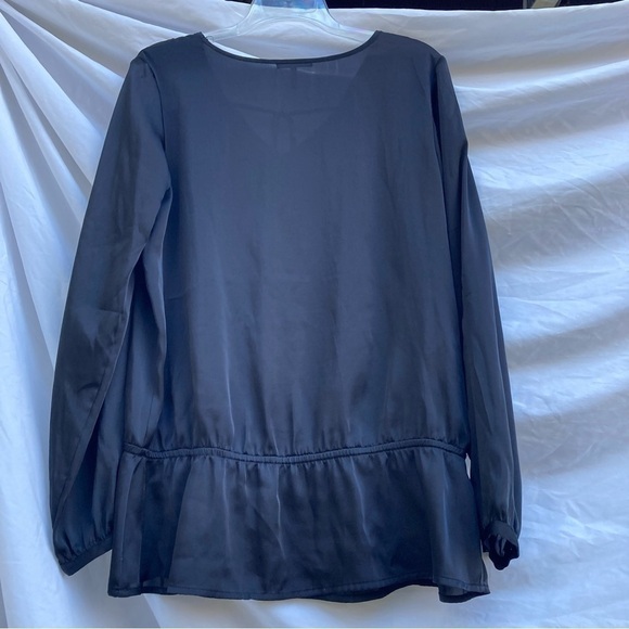Daisy Fuentes Black Long Sleeve Blouse, Size Medium. - Picture 6 of 6